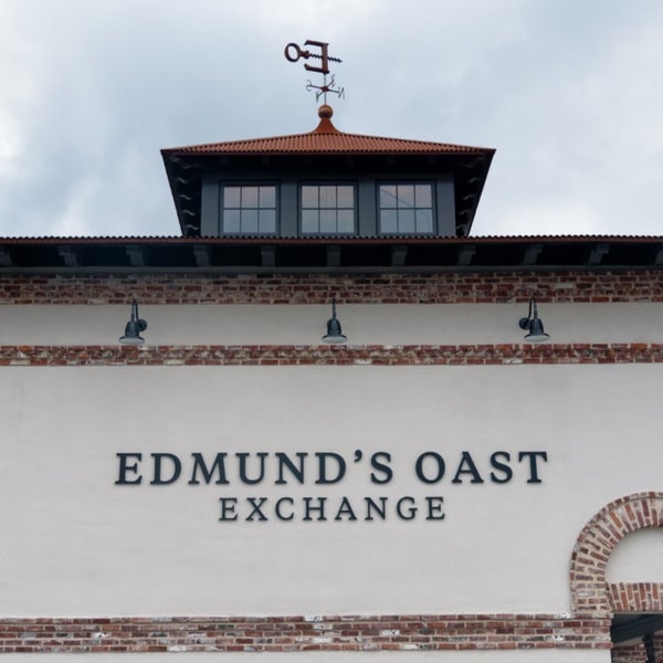 Photo taken at Edmund&#39;s Oast Exchange by Edmund&#39;s Oast Exchange on 9/20/2017