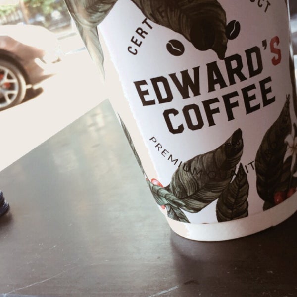 Снимок сделан в Edward&#39;s Coffee пользователем Murat K. 9/14/2020