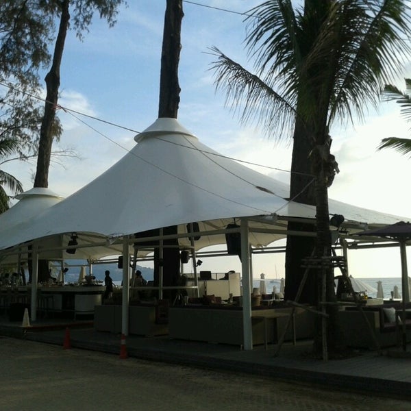 รูปภาพถ่ายที่ Diamond Beach Club โดย Monruetai K. เมื่อ 3/22/2013