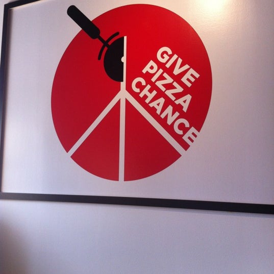 7/10/2012にKristine H.がPie Five Pizzaで撮った写真