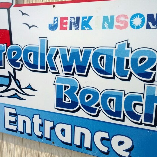 Foto tirada no(a) Breakwater Beach Waterpark por Marvin J. em 8/5/2012