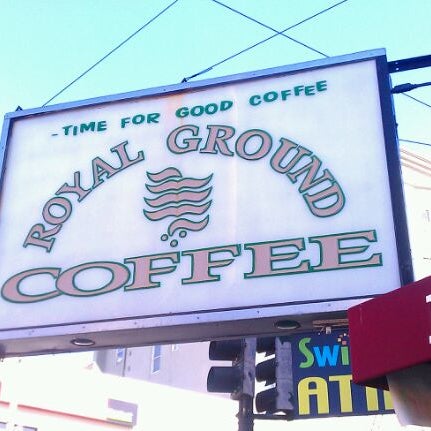Foto tirada no(a) Royal Ground Coffee por Jeff C. em 9/26/2011