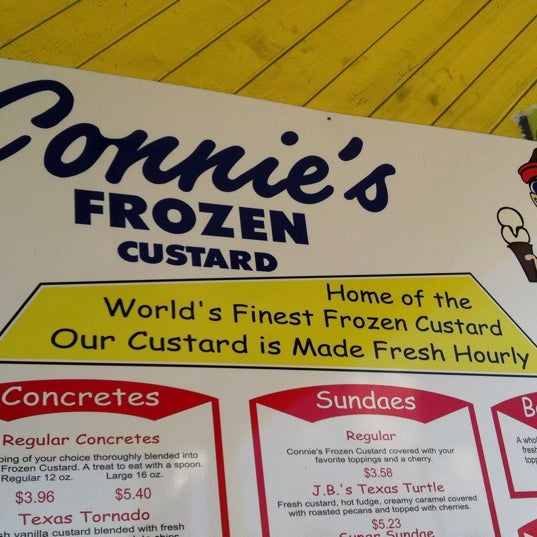 Foto diambil di Connie&#39;s Frozen Custard oleh Oliver V. pada 8/4/2012
