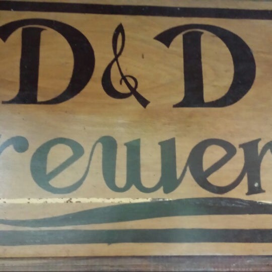 8/8/2014 tarihinde Polet P.ziyaretçi tarafından D&amp;D Brewery, Lodge, and Restaurant'de çekilen fotoğraf