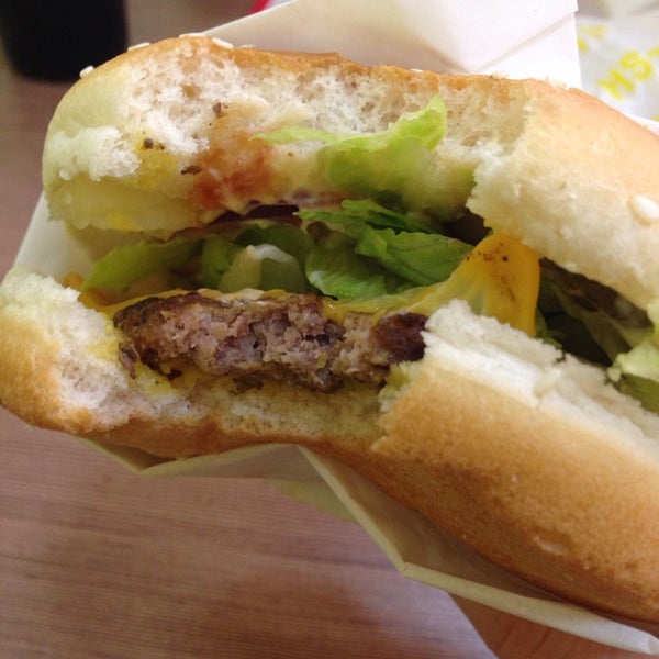Foto tirada no(a) Killfish Burgers por Lovi M. em 10/7/2013