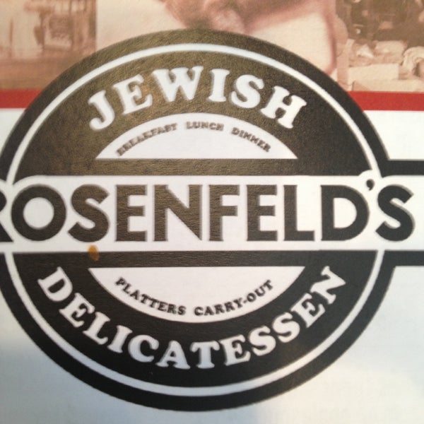 5/8/2013 tarihinde Tim C.ziyaretçi tarafından Rosenfeld&#39;s Jewish Delicatessen'de çekilen fotoğraf