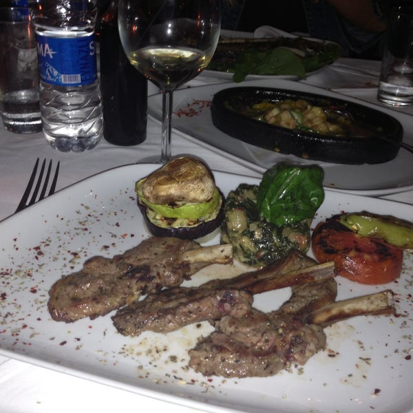 5/10/2013にTC Fevziye Ç.がAlp Paşa Restaurantで撮った写真