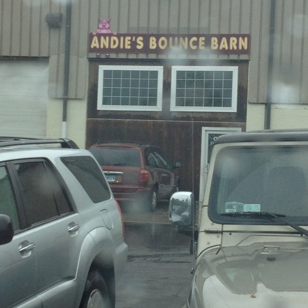 Andie's Bounce Barn Parque de atracciones