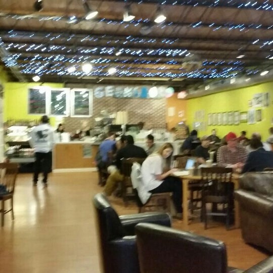Photo taken at Geeksboro Coffeehouse Cinema by Sidne W. on 12/28/2015