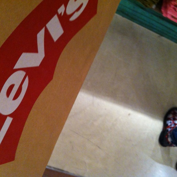 levis unicenter