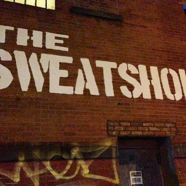 Foto diambil di The Sweatshop Rehearsal &amp; Recording Studios oleh David F. pada 3/13/2013