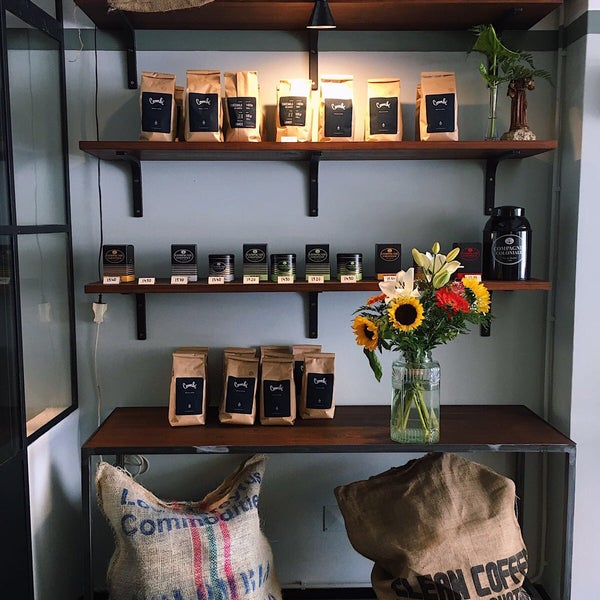 9/10/2017 tarihinde Combi Coffee Co.ziyaretçi tarafından Combi Coffee Co.'de çekilen fotoğraf