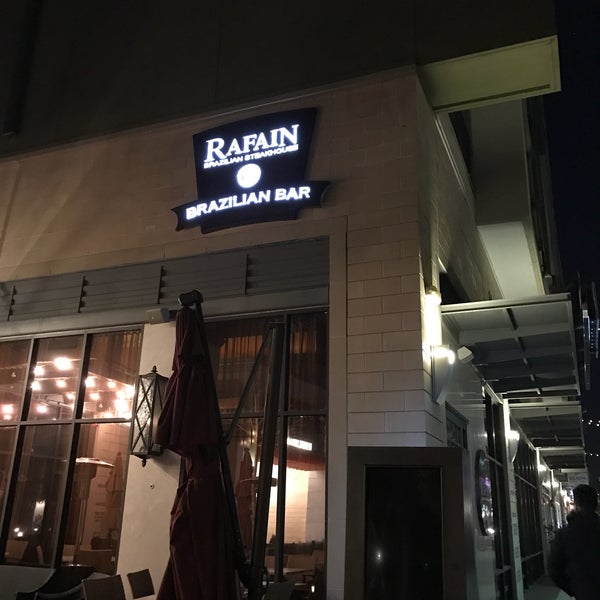 Das Foto wurde bei Rafain Brazilian Steakhouse - Fort Worth von HeeKyung K. am 1/5/2017 aufgenommen