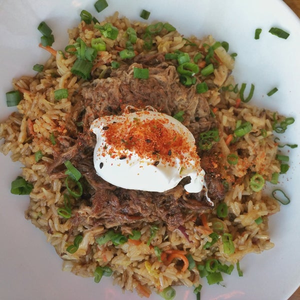 "Steak and eggs" (rice and noodles section) is delicious! Is a big plate so it can be a principal plate or to share!