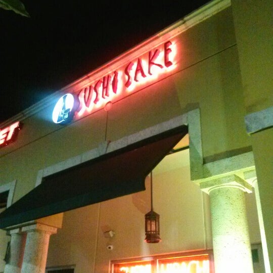 Photo taken at Sushi Sake North Miami Beach by John E. on 1/27/2013