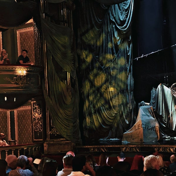 Foto diambil di His Majesty&#39;s Theatre oleh أسيل pada 9/3/2022