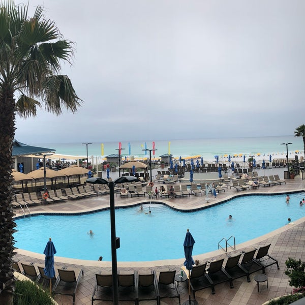 Photo taken at Hilton Sandestin Beach Golf Resort &amp; Spa by Jane L. on 4/9/2018