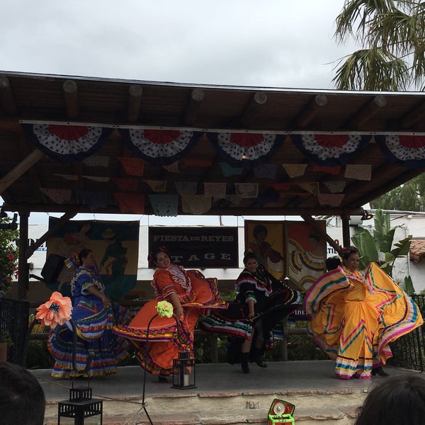 Das Foto wurde bei Fiesta de Reyes von Mine G. am 6/12/2016 aufgenommen