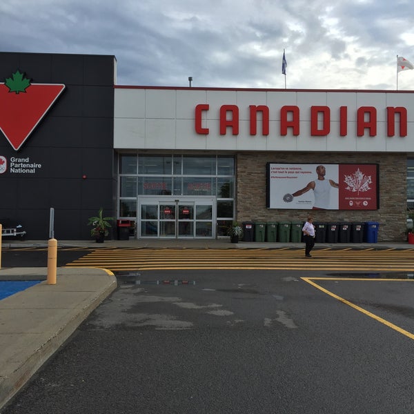 Photos at Canadian Tire Auto Service Centre Auto Garages in Quebec City