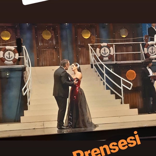 Das Foto wurde bei Antalya Devlet Opera ve Balesi von Tuğçe Ö. am 11/23/2019 aufgenommen