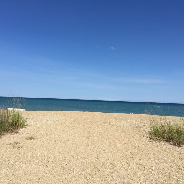 Foto scattata a Illinois Beach State Park da Lucy il 8/19/2015