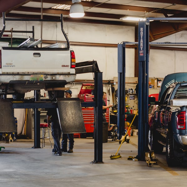 Howell's Automotive Structure in Dothan