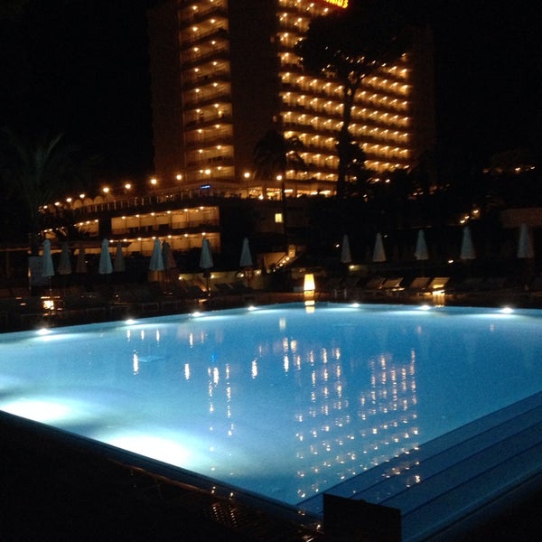 Photo taken at Meliá ME Mallorca by Sangwook C. on 9/11/2014