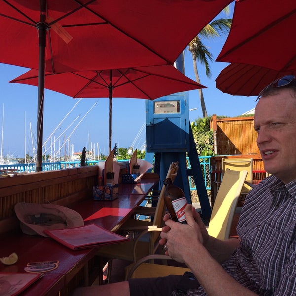 Bite Me Fish Market Bar & Grill (Now Closed) 74425 Kealakehe Pkwy, 17