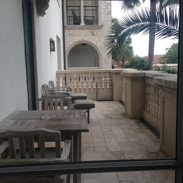 Photo taken at The Cloister at Sea Island by Xela R. on 4/29/2013
