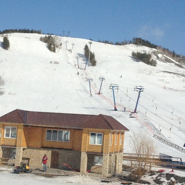 Снимок сделан в Хвалынский горнолыжный курорт пользователем Olga L. 3/27/2013