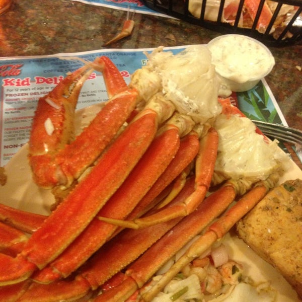 Foto tirada no(a) Giant Crab Seafood Restaurant por Harley N. em 6/21/2013