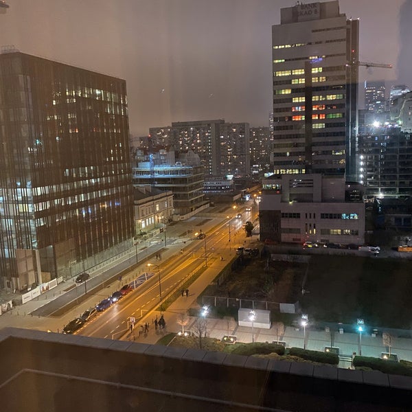 รูปภาพถ่ายที่ Hilton Warsaw City โดย Martin S. เมื่อ 11/25/2019