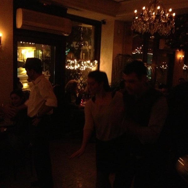 Das Foto wurde bei Rialto Caffe Wine Bar von Georgios G. am 12/27/2012 aufgenommen