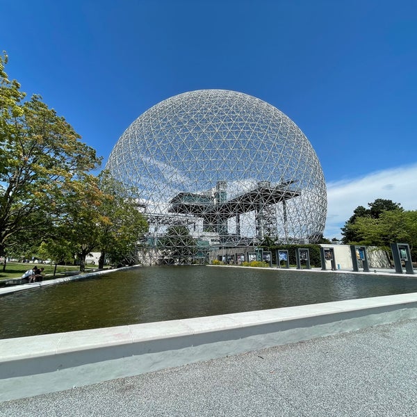 Photo taken at Biosphère by Jason B. on 8/7/2022