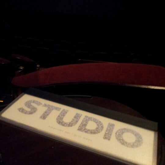 5/25/2013にChaz H.がStudio Movie Grill Epicentreで撮った写真