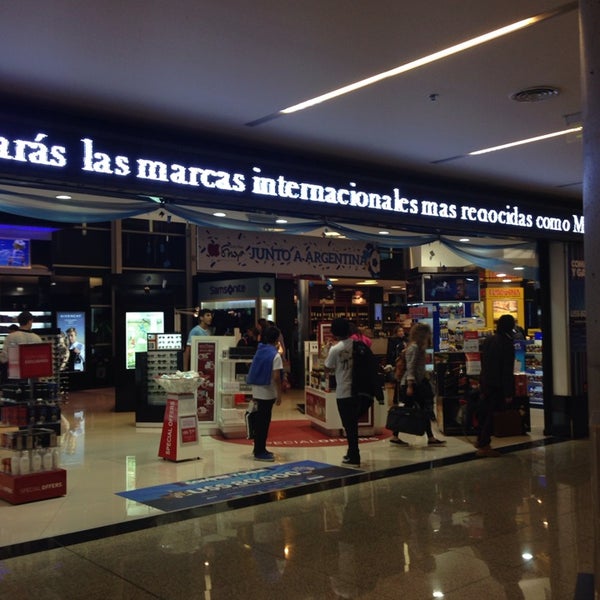 Photo taken at Duty Free Shop by Luis R. on 7/15/2014