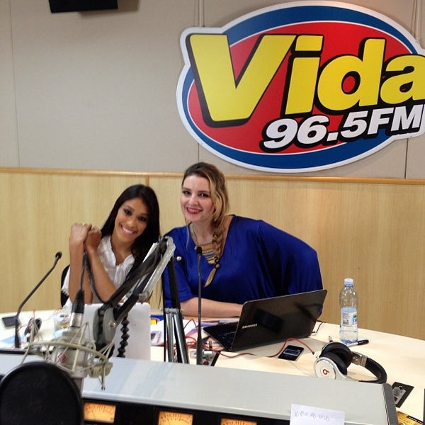 Das Foto wurde bei Rádio Vida FM 96.5 von Marcelinho M. am 4/12/2013 aufgenommen