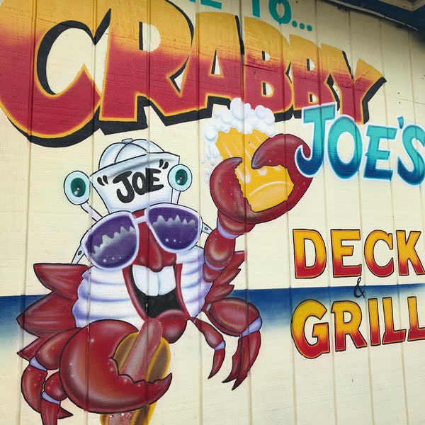 Foto tomada en Crabby Joe&#39;s Deck &amp; Grill  por Jason H. el 12/21/2019