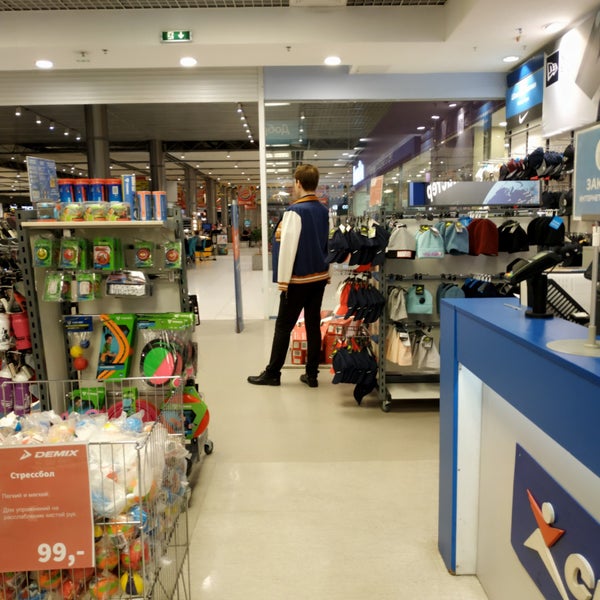 Спортмастер рязанский проспект. Спортмастер Красногорск. ТРЦ июнь Красногорск Спортмастер. Спортмастер в ТРК июнь. Спортмастер метро Текстильщики.