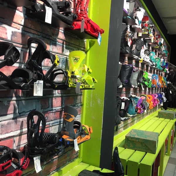 Триал спорт архангельск. Спортивные магазины в Архангельске. Триалспорт Архангельск. Триал-спорт Архангельск внутри.