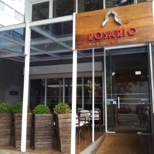 1/24/2013 tarihinde Lucas K.ziyaretçi tarafından Rosário Resto Lounge Pub'de çekilen fotoğraf