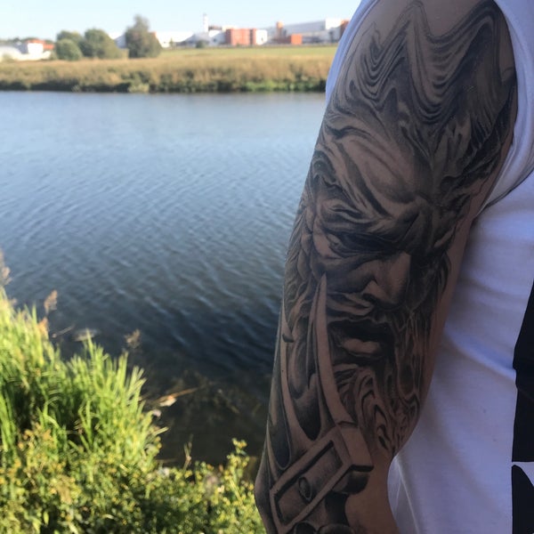 Озеро развилка. Платная рыбалка дальше озера развилка. Мезенцево озеро рыбалка. Слобода развилка. Озеро развилка.