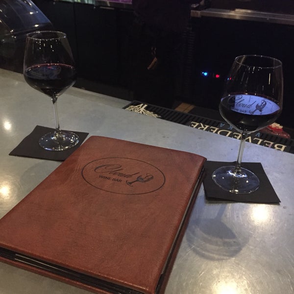 10/5/2018にPenelope D.がCloud 9 Wine Barで撮った写真