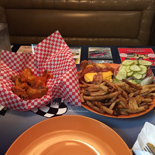 Ice House Inn Bar in Austintown