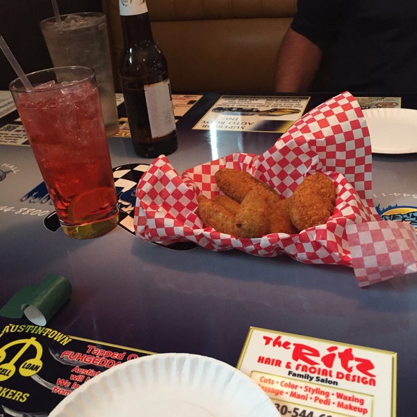 Ice House Inn Bar in Austintown