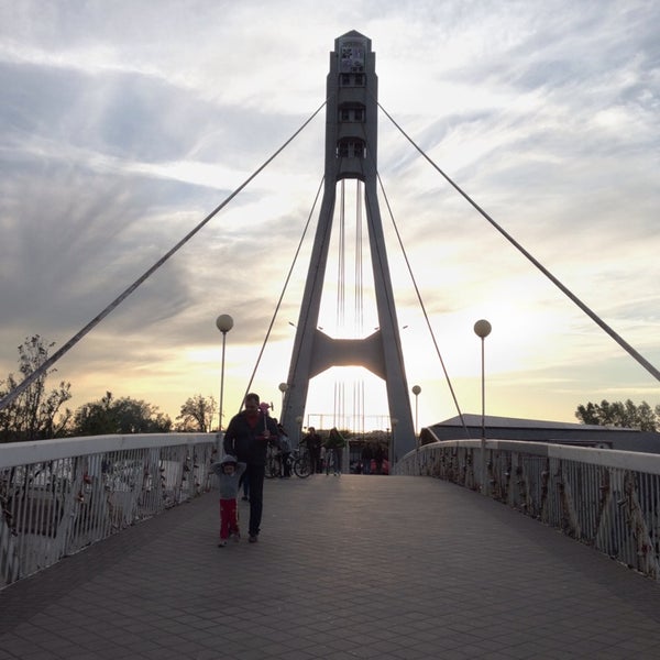 Мост поцелуев краснодар адрес
