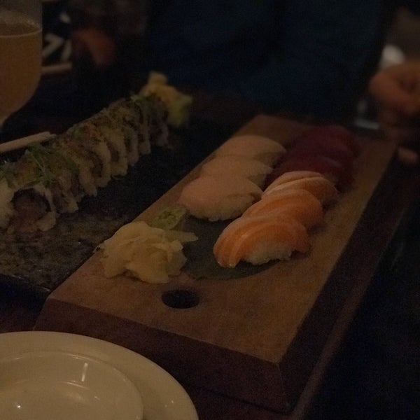 Foto diambil di Seito Sushi oleh Karen L. pada 11/22/2019