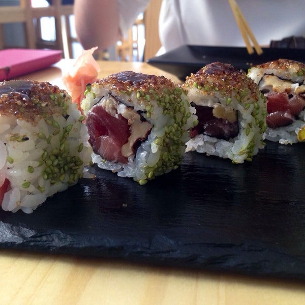 6/5/2014 tarihinde Riberaziyaretçi tarafından The Sushi Room'de çekilen fotoğraf