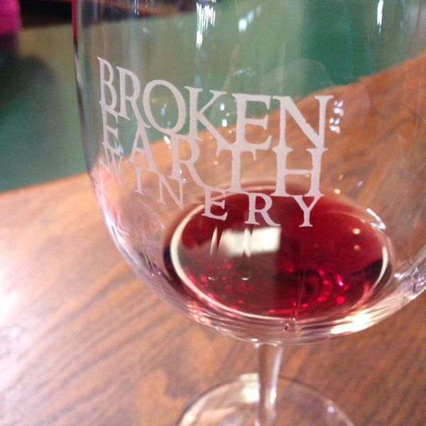 11/29/2014 tarihinde Mel R.ziyaretçi tarafından Broken Earth Winery'de çekilen fotoğraf