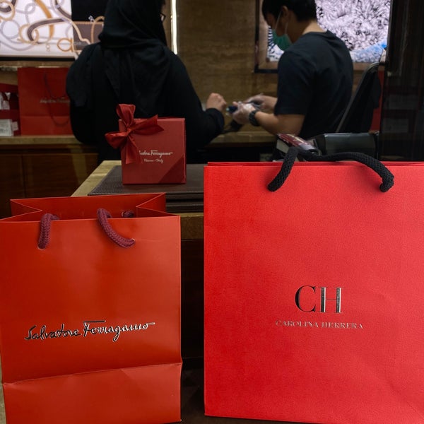 salvatore ferragamo paper bolsa